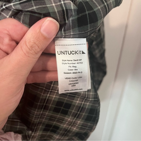 UNTUCKit Wrinkle Free Regular Fit Button Down Long Sleeve Black Green Plaid - Picture 4 of 11